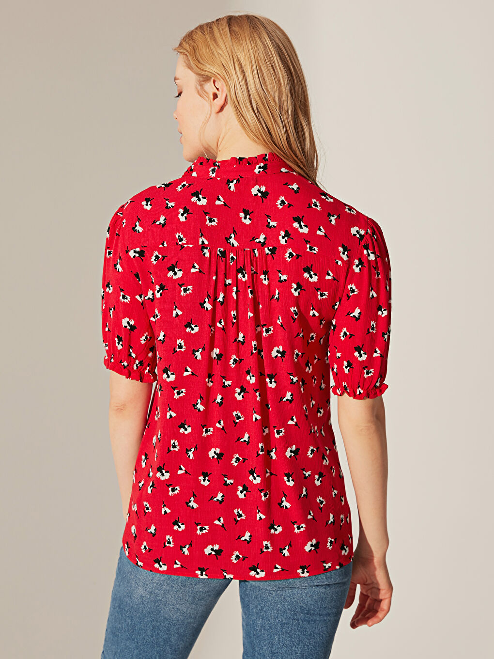 Tied Patterned Short Sleeve Viscose Blouse With Tassel Collar-2