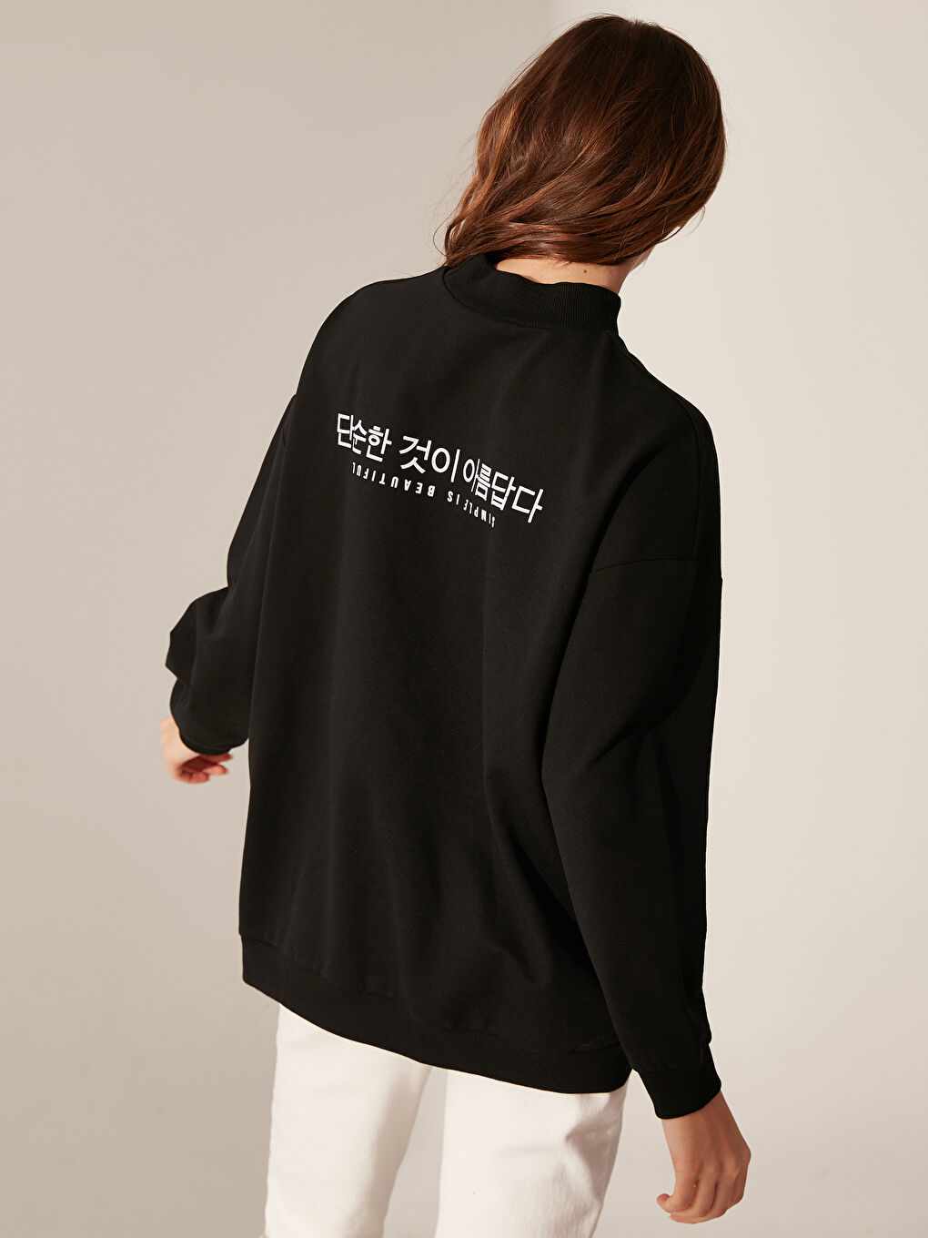 Siyah Yarım Balıkçı Yaka Uzun Kollu Kadın Sweatshirt-2