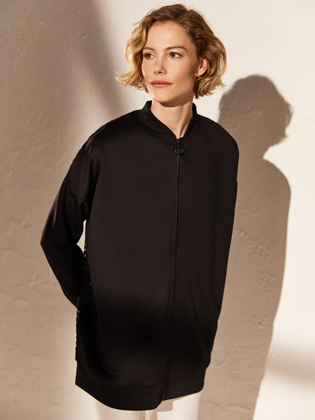 Siyah Sırt Detaylı Fermuarlı Oversize Sweatshirt