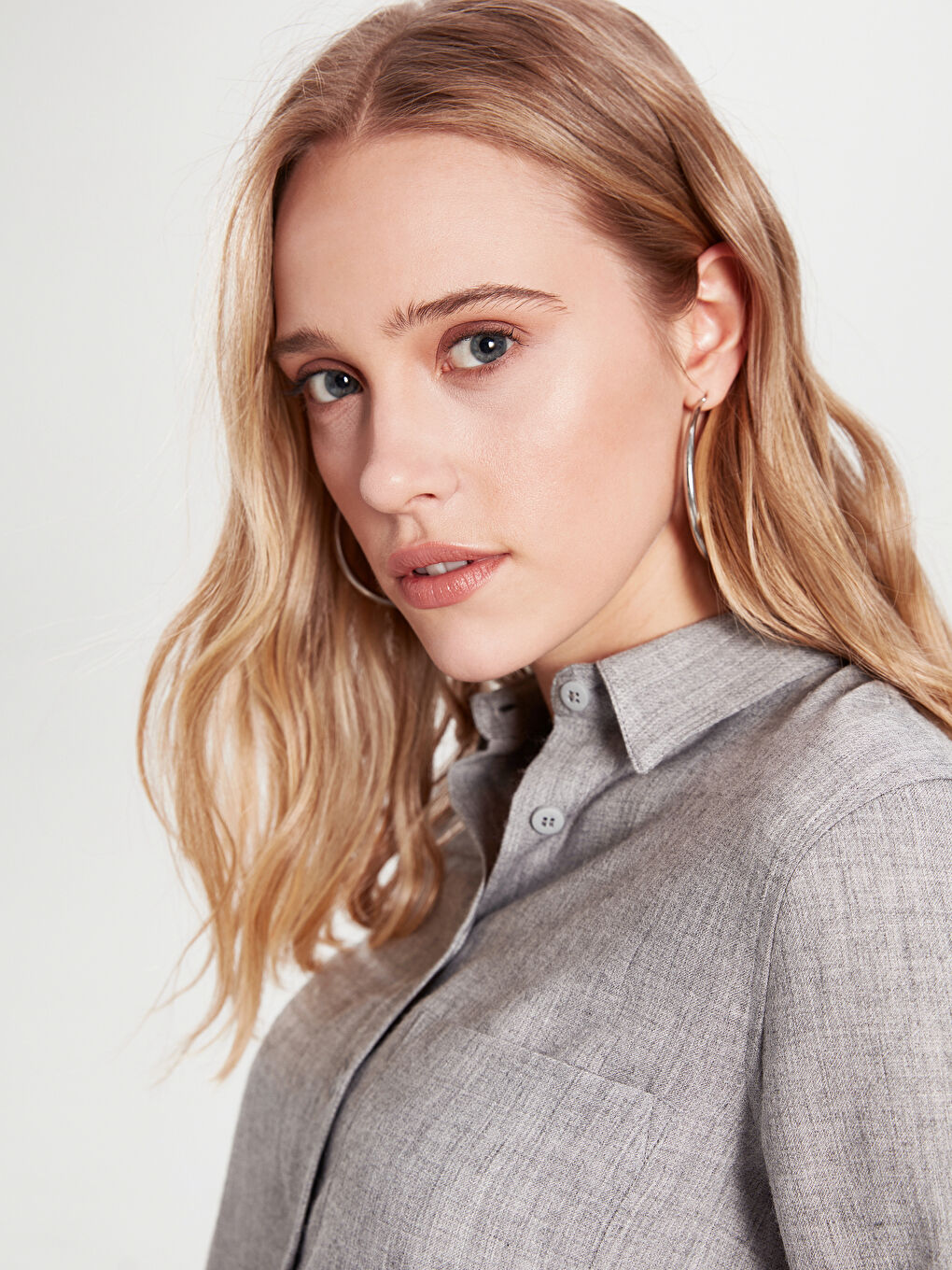 Gri Uzun Kollu Kadın Gömlek-4