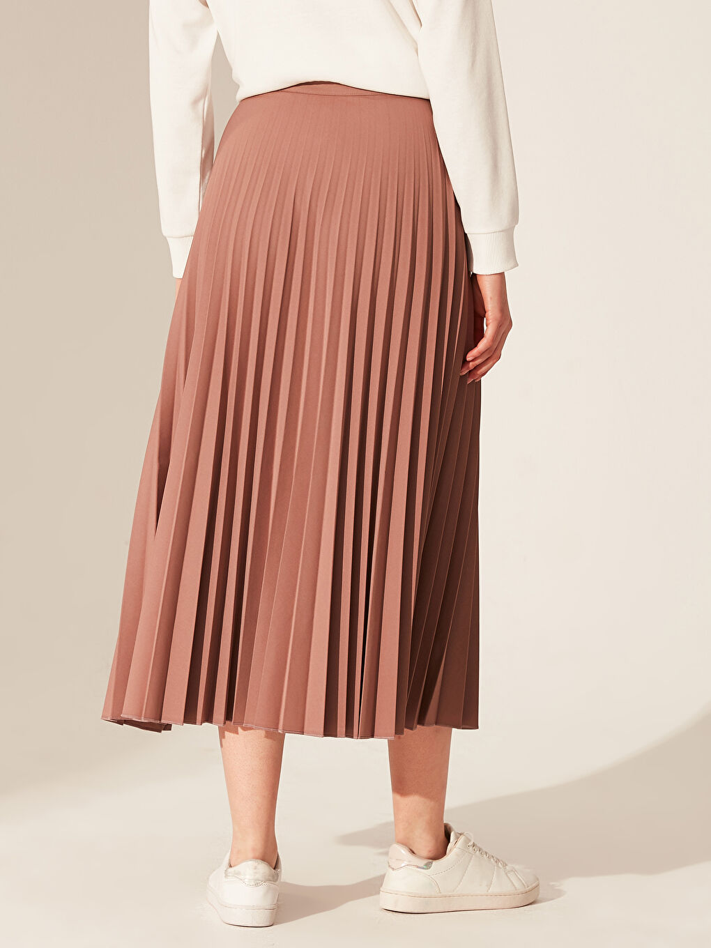 Kahverengi Pileli Uzun Esnek Kadın Etek-3