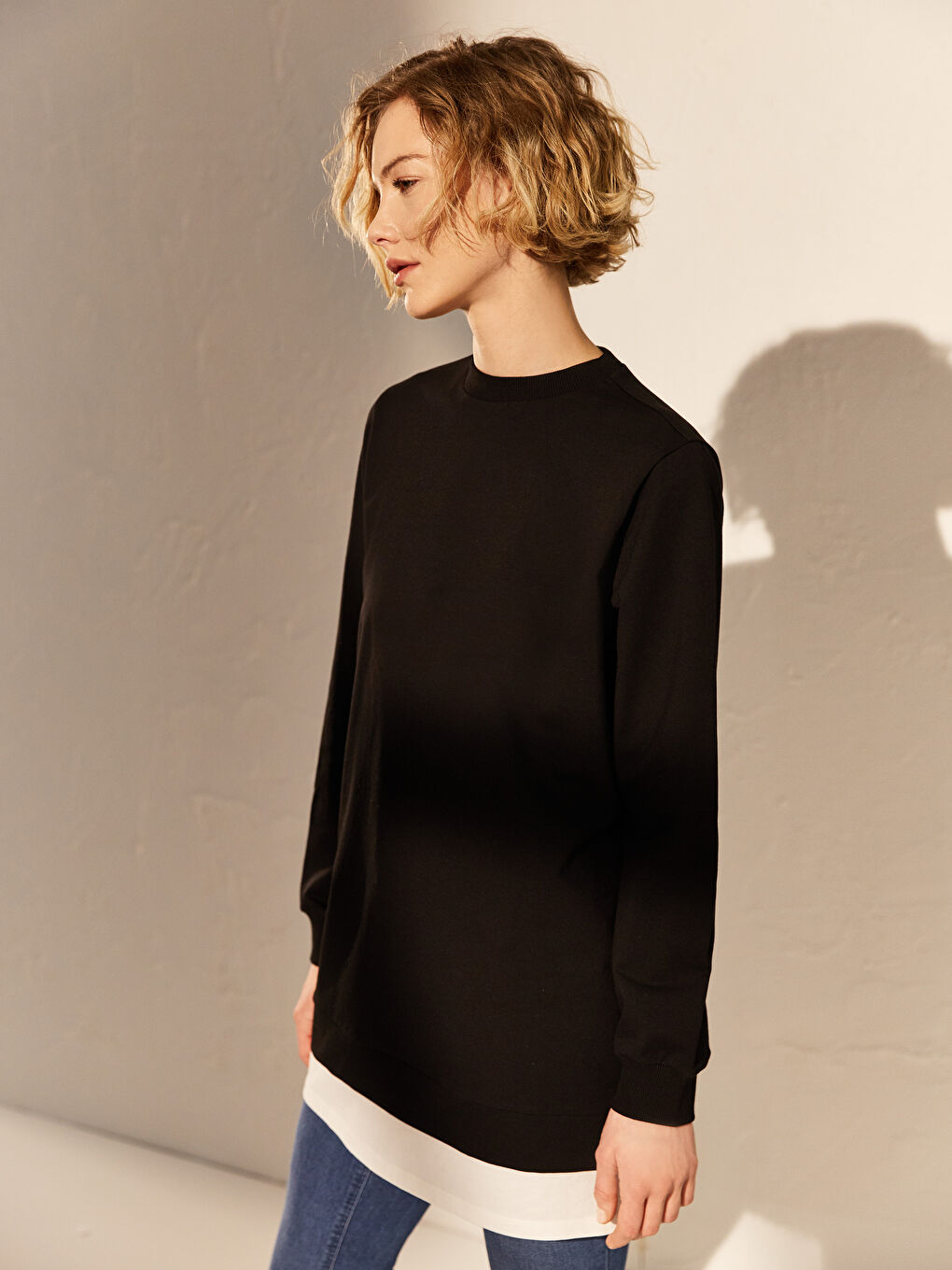 Siyah Bisiklet Yaka Düz Uzun Kollu Kadın Sweatshirt Tunik