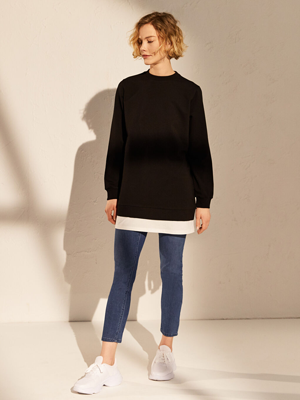 Siyah Bisiklet Yaka Düz Uzun Kollu Kadın Sweatshirt Tunik-2