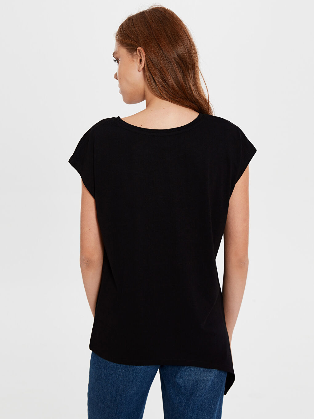 Siyah Kayık Yaka Kısa Kollu Kadın Tişört-4