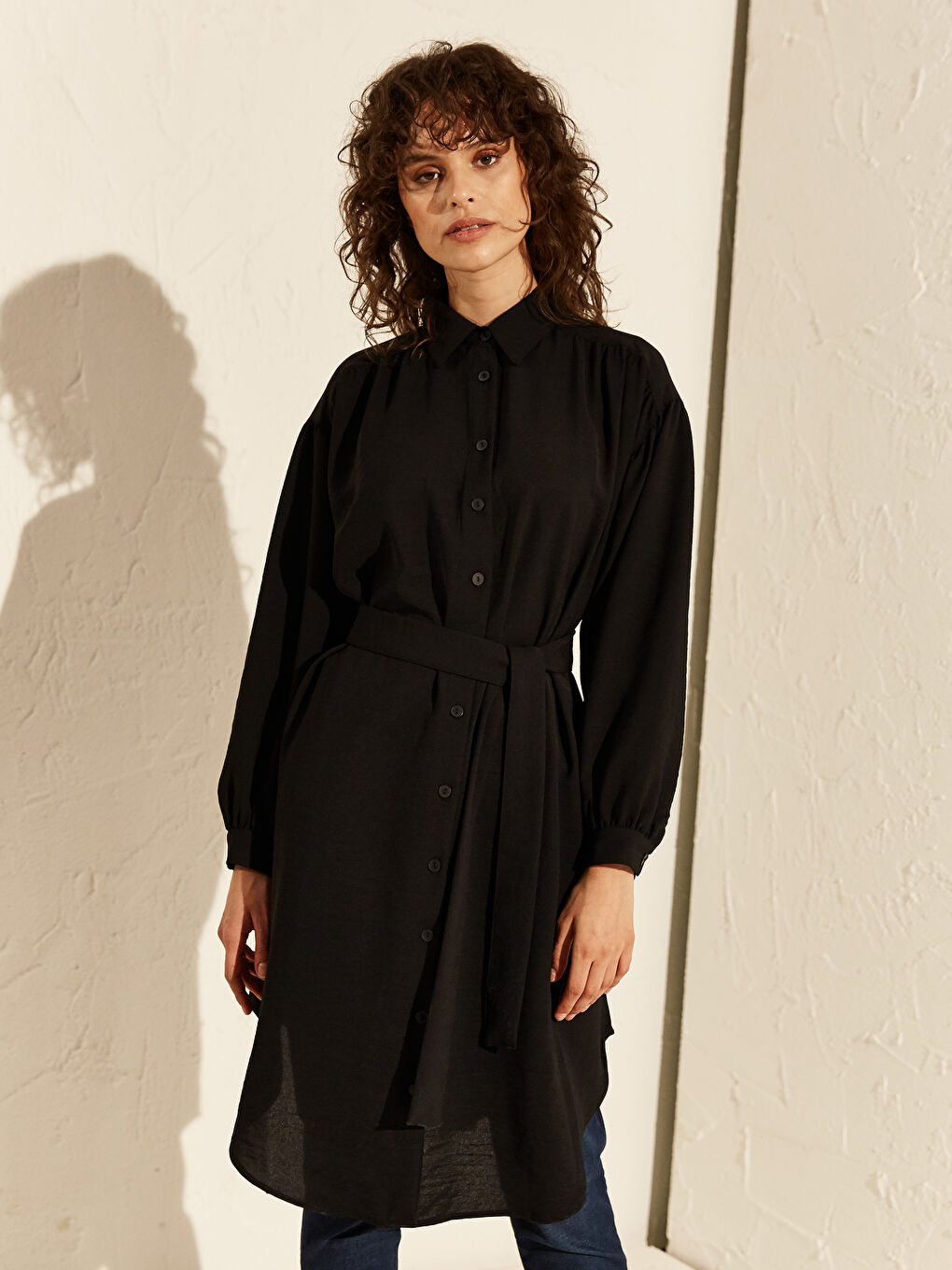 Siyah Gömlek Yaka Uzun Kollu Oversize Kadın Tunik