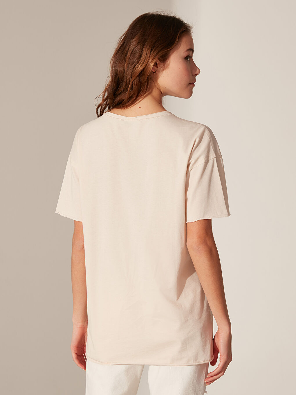Bej Cepli Pamuklu Kısa Kollu Kadın Salaş Tişört-3