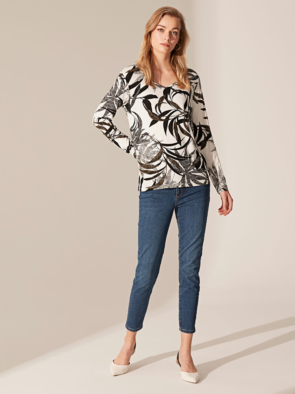 T-shirt Femme à Manches Longues Imprimé en Viscose avec Encolure en V-3