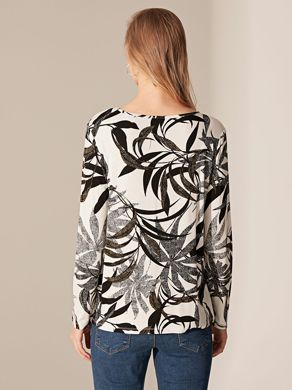 T-shirt Femme à Manches Longues Imprimé en Viscose avec Encolure en V-4