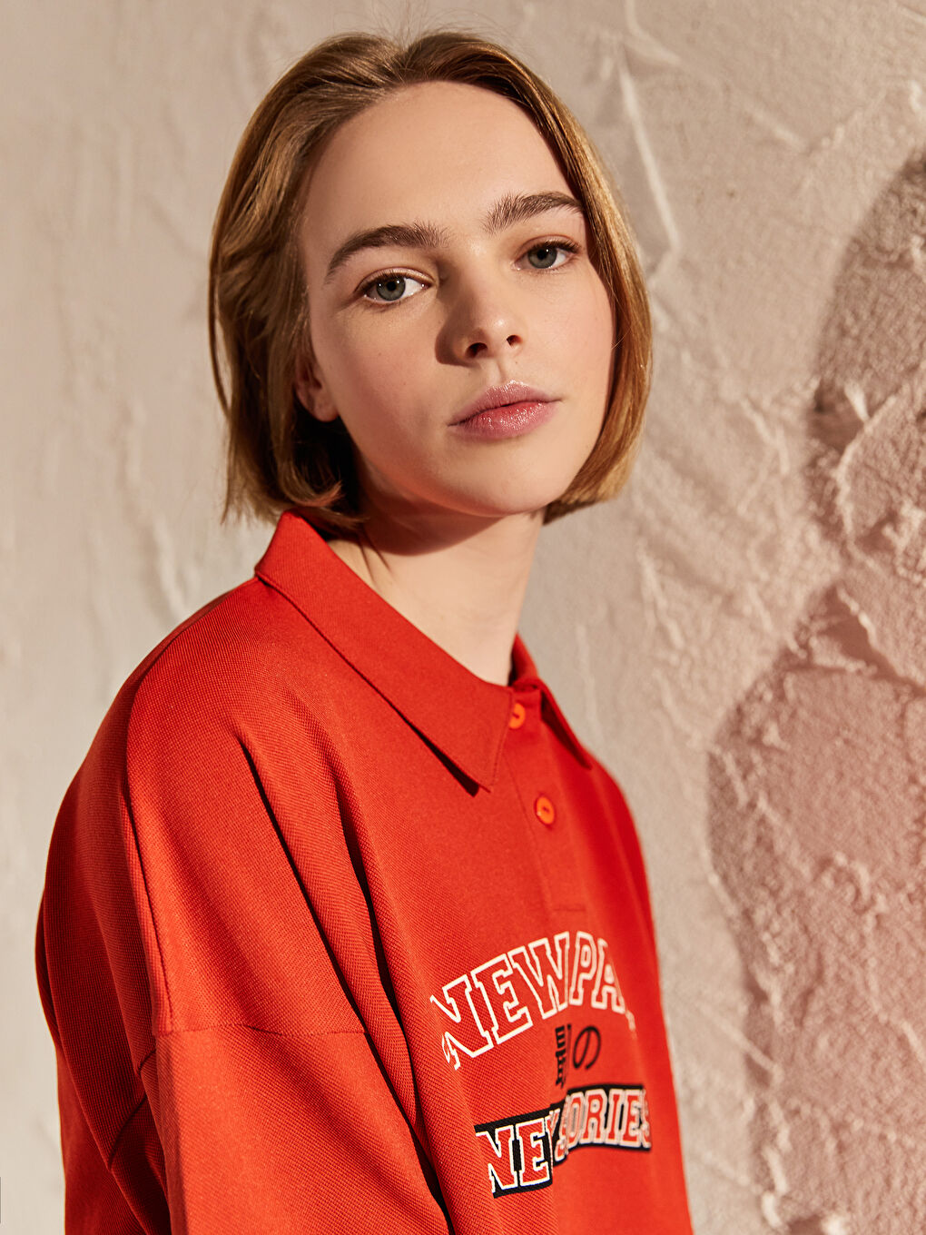 Kırmızı Narçiçeği Tişört-2