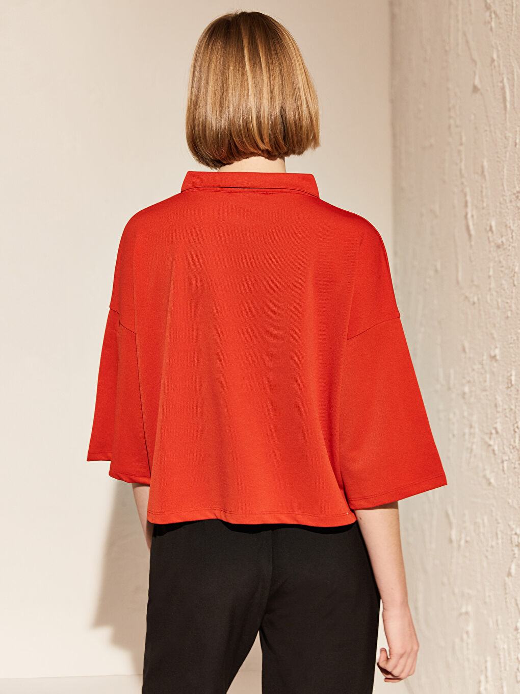 Kırmızı Narçiçeği Tişört-4