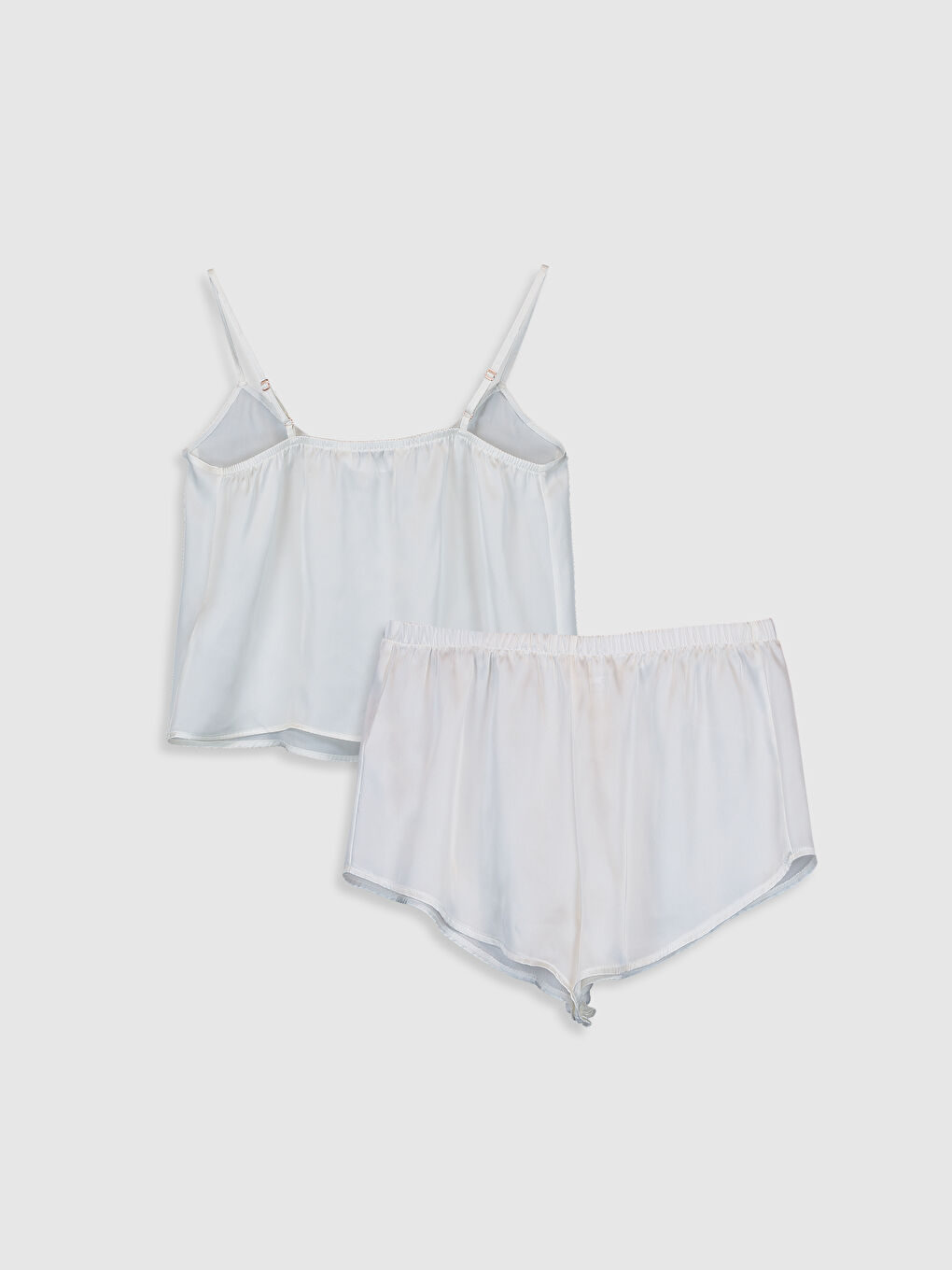 Ekru V Yaka Askılı Kadın Saten Pijama Takım-2