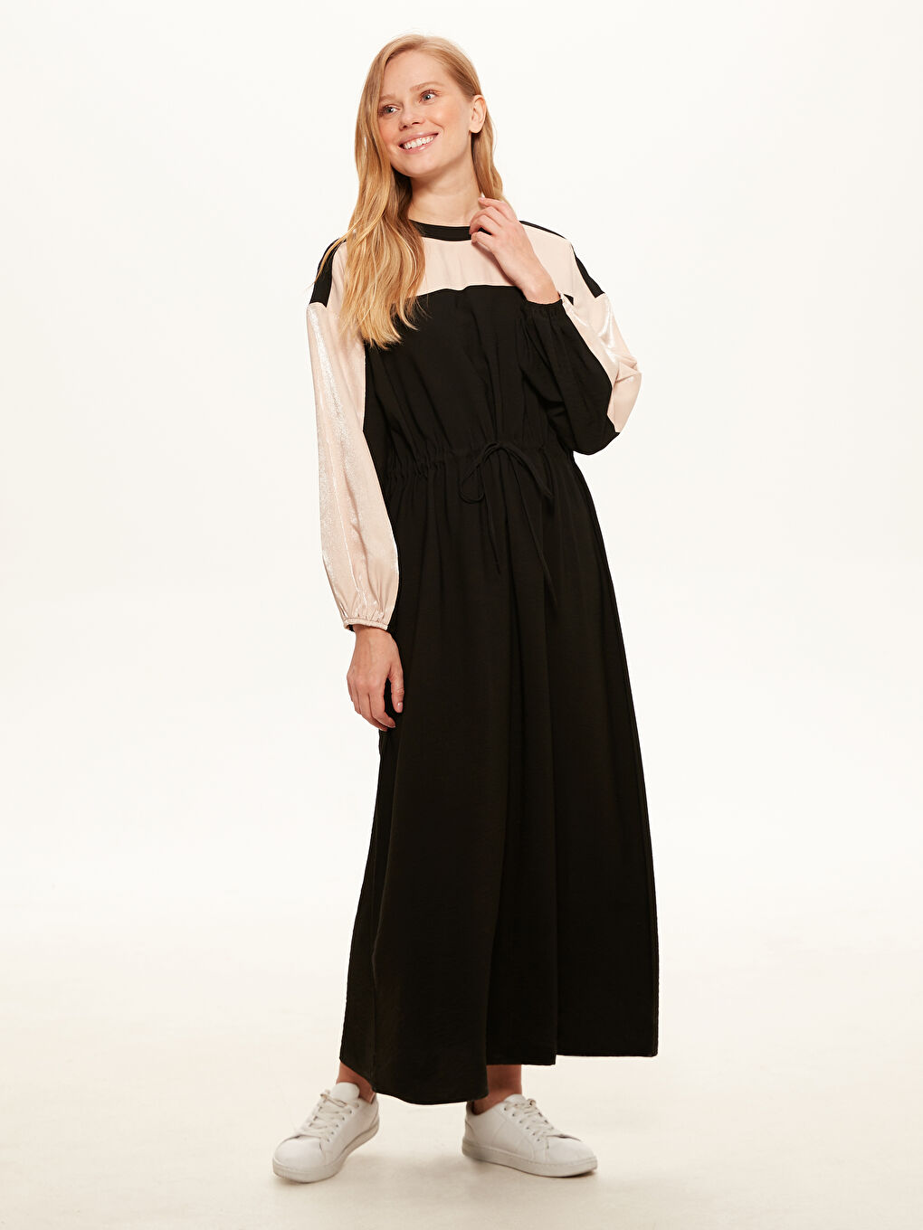 Siyah Uzun Kollu Kadın Elbise