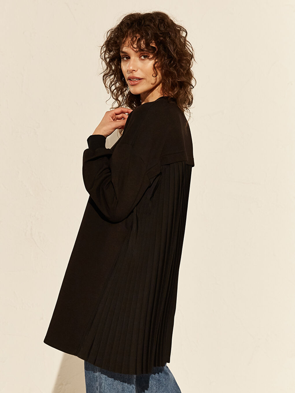 Oversize Sweatshirt with Back Pile Detail-2