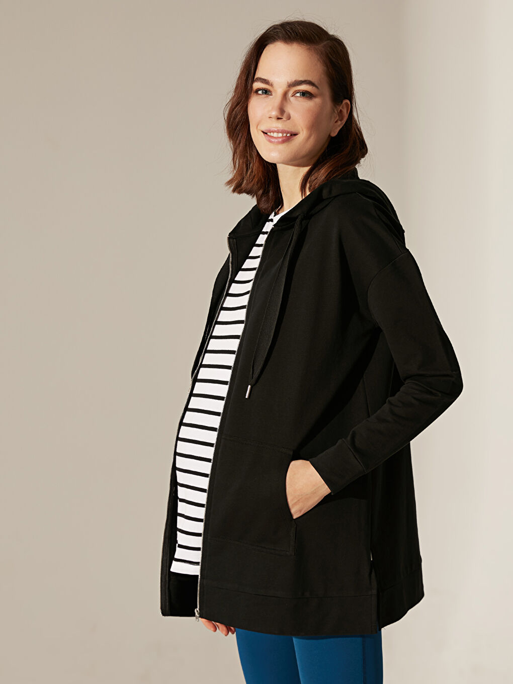 Siyah Kapüşolu Yaka Uzun Kollu Hamile Spor Hırka