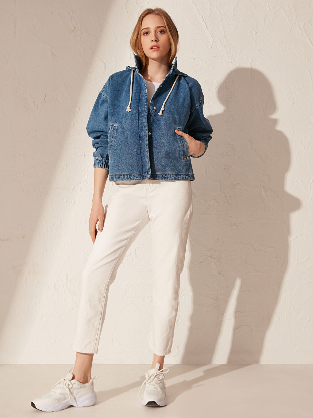 İndigo Kapüşonlu Crop Uzun Kollu Kadın Jean Ceket-7