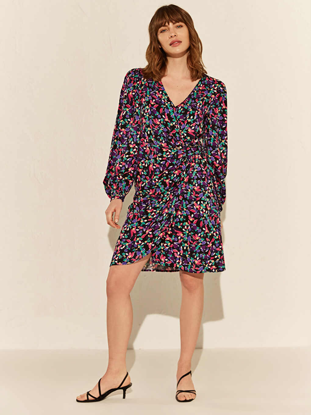 ორბორტიანი რეგულარული მორგება გრძელმკლავიანი ქალებისთვის კაბა-1