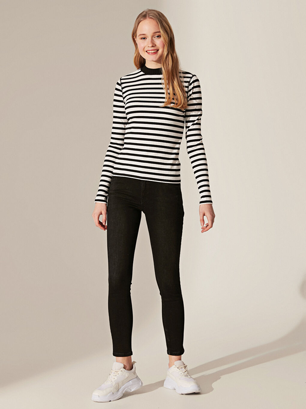 Stripped Crew Neck Long Sleeve Women's T-Shirt-2