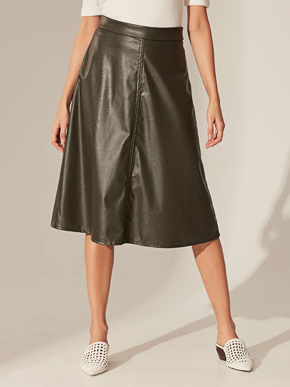 Haki Standart Fit Kadın Etek-1