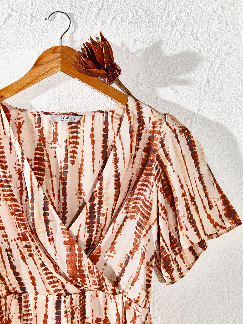 Блузка с V-образным вырезом и коротким рукавом для женщин-2