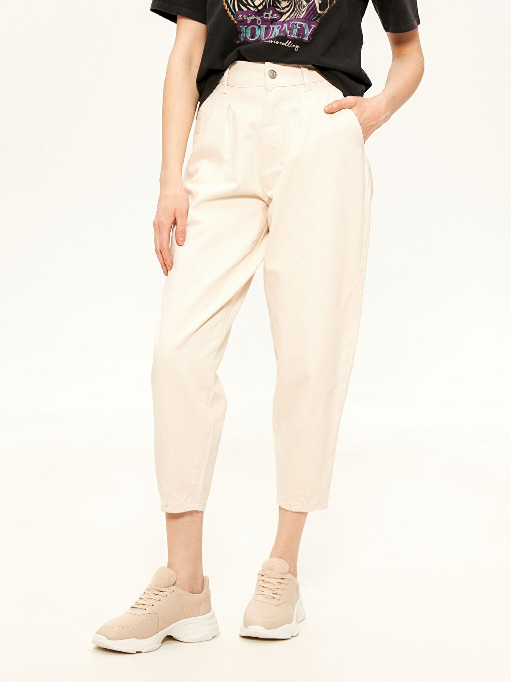 Comfortable Fit Women's Jeans-5