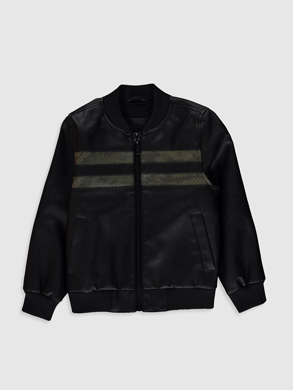 Siyah Deri Görünümlü Erkek Çocuk Ceket