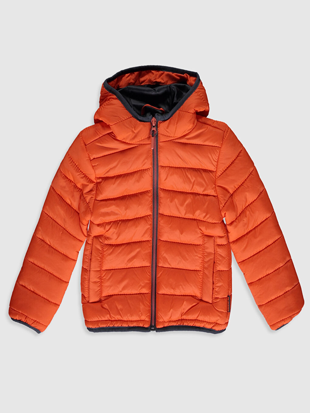 Turuncu Kapüşonlu Erkek Çocuk Şişme Mont
