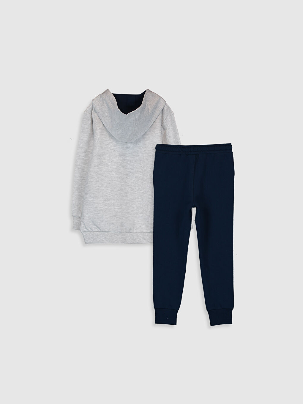 سويت شيرت ولادي بأكمام طويلة مطبوعة بغطاء للرأس وبنطلون رياضي-1