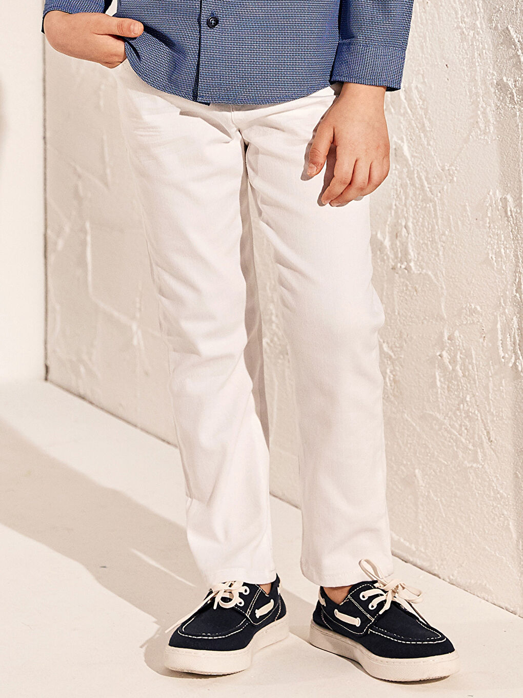 بنطلون أولاد جبردين سادة بقصة رفيعة