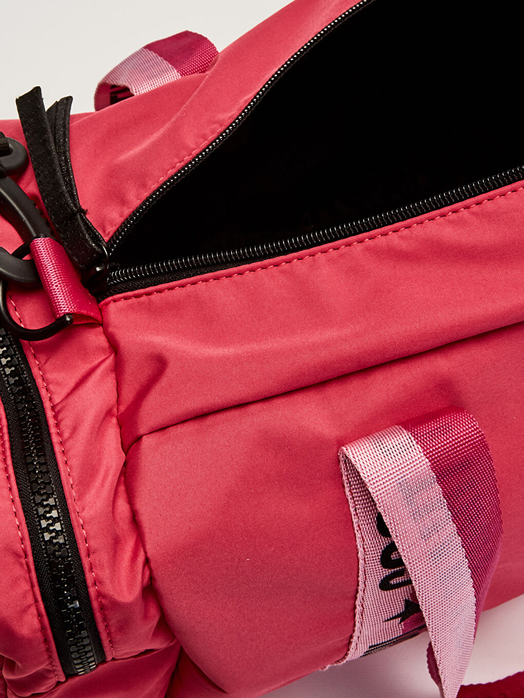 Girl PINK Gym Bag-2