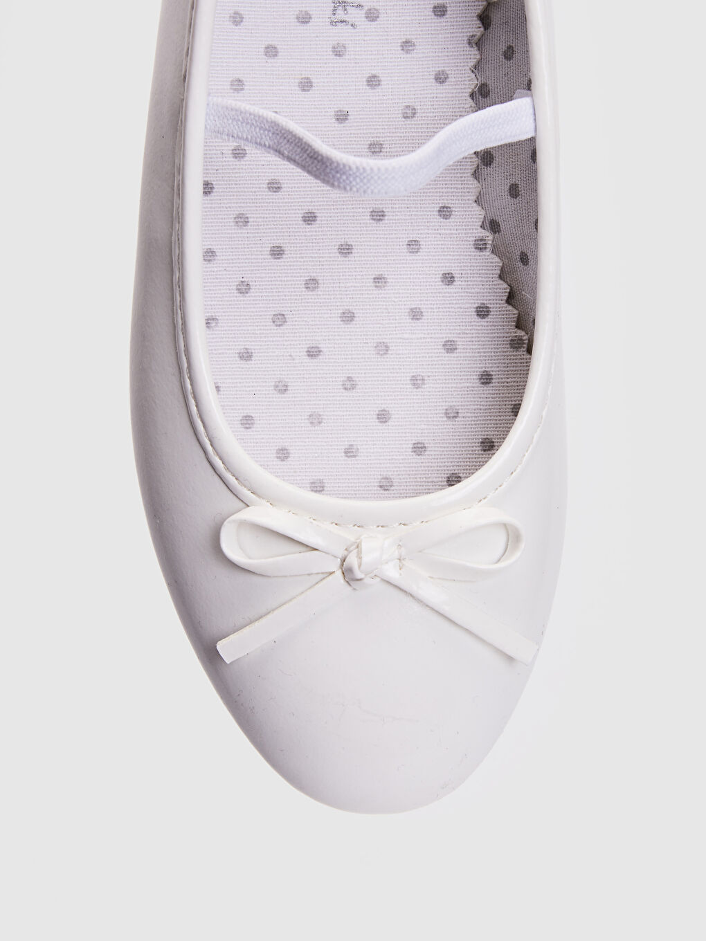 Beyaz Fiyonk Detaylı Lastikli Kız Çocuk Babet-5