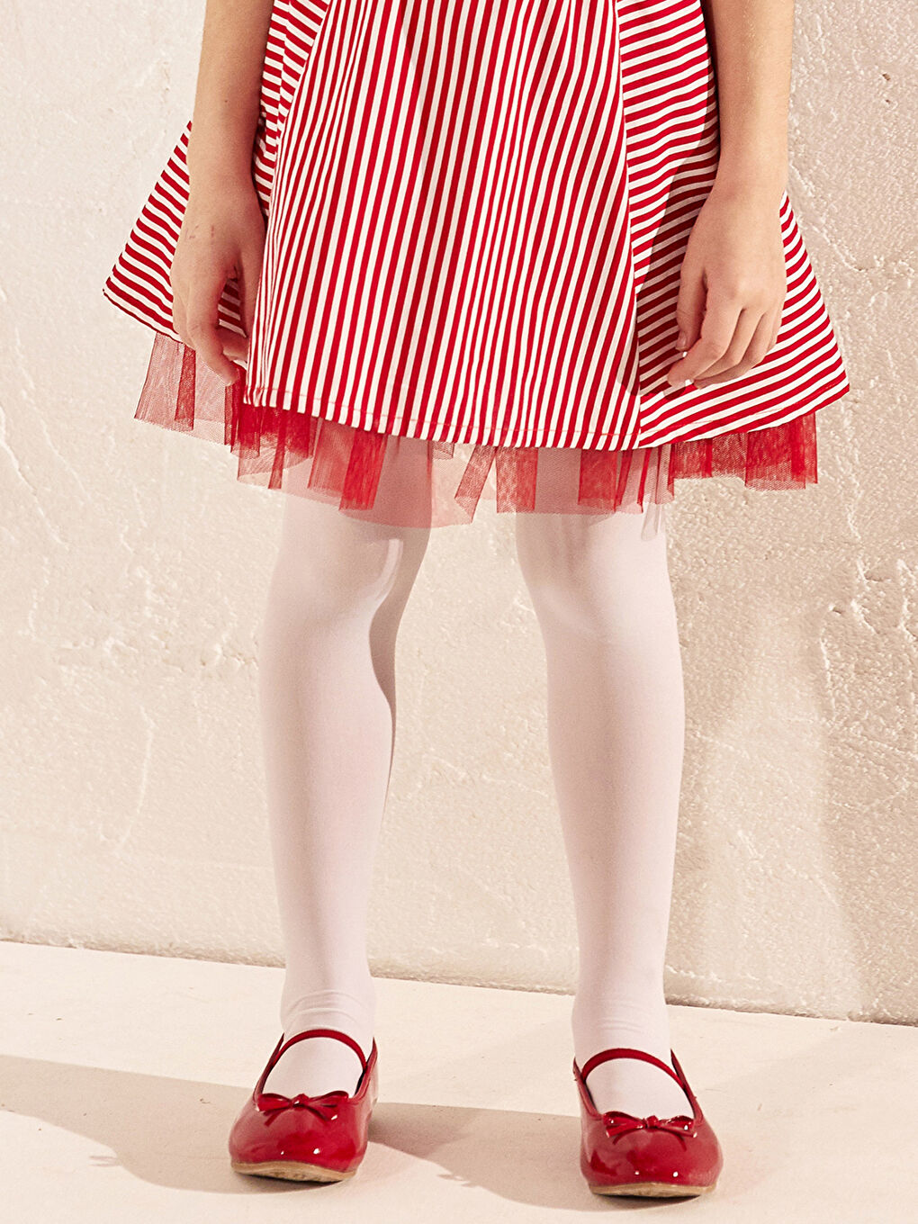 Kırmızı Fiyonk Detaylı Lastikli Kız Çocuk Babet