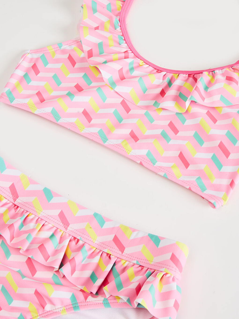 LCW Kids Ensemble Bikini 3 Pièces en Tissu Flexible avec Détails à Volants -0S7098Z4-LT4