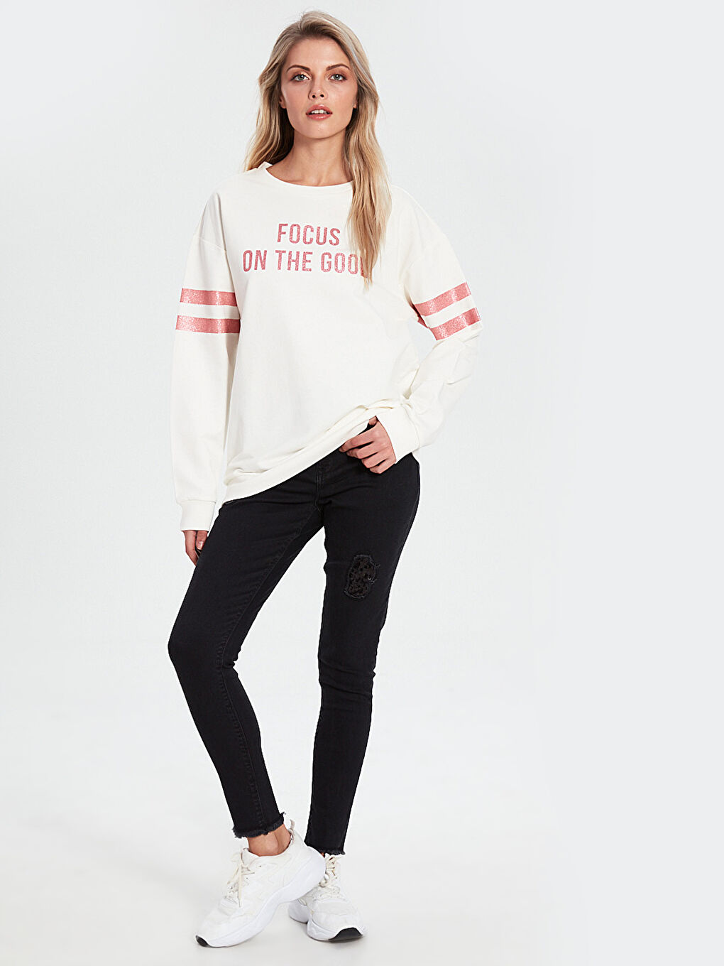 Ekru Slogan Baskılı Sweatshirt Anne Kız Kombini-1