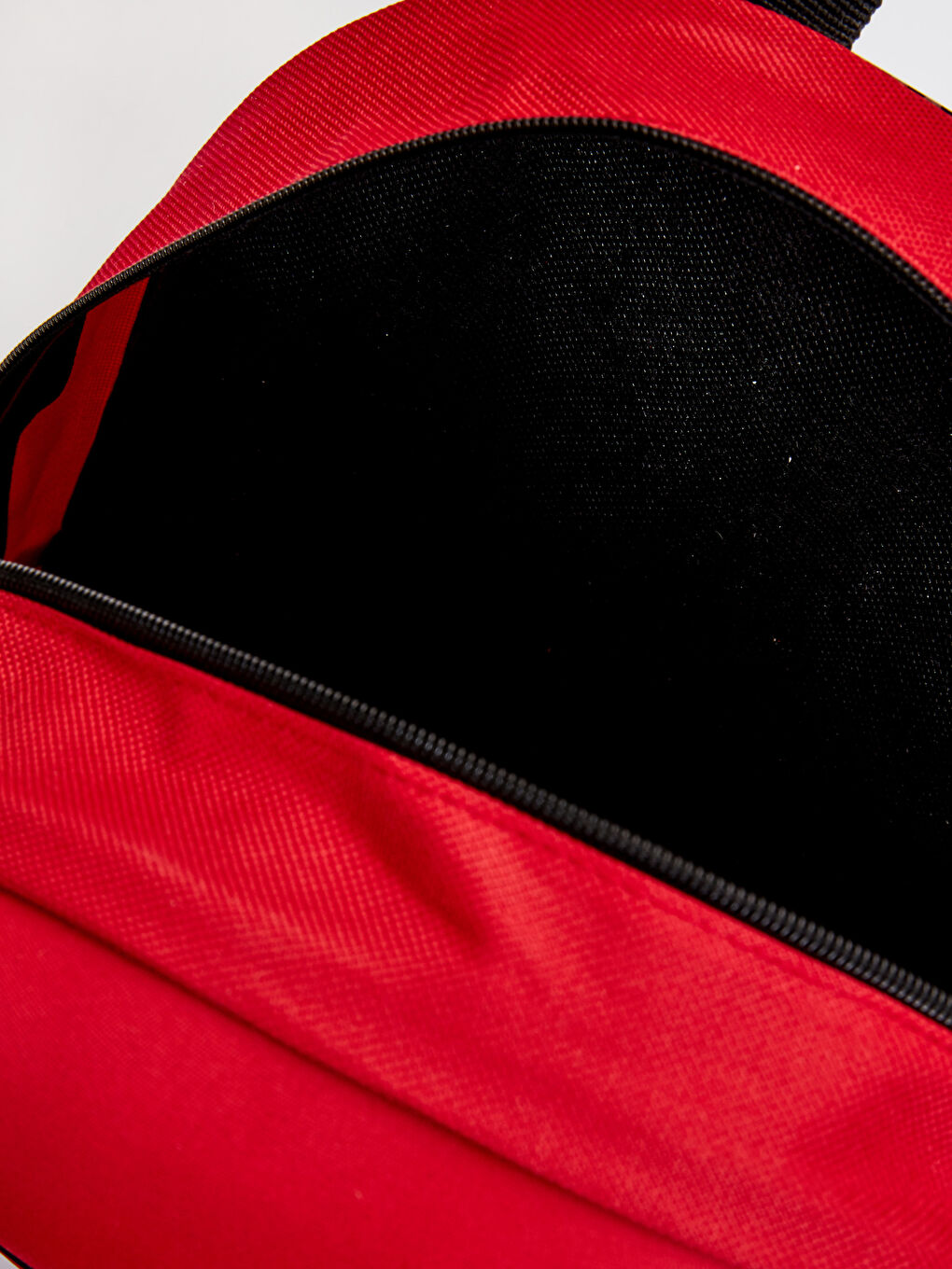 Kırmızı Sırt Çantası-2