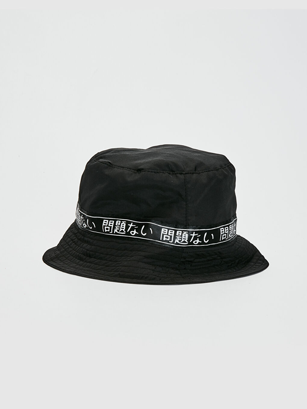 قبعة دلو اسود فتاة