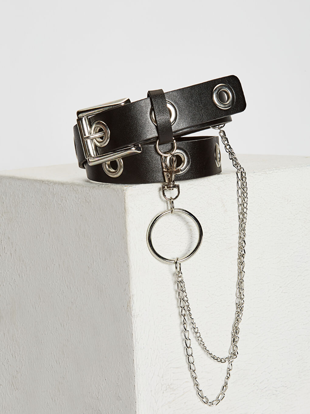 Siyah Kız Çocuk Kuş Gözü Detaylı Zincirli Kemer