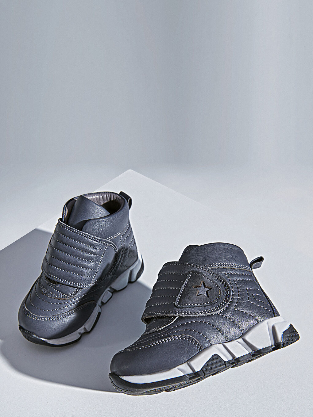 Малыши мальчики Серый Ботинки