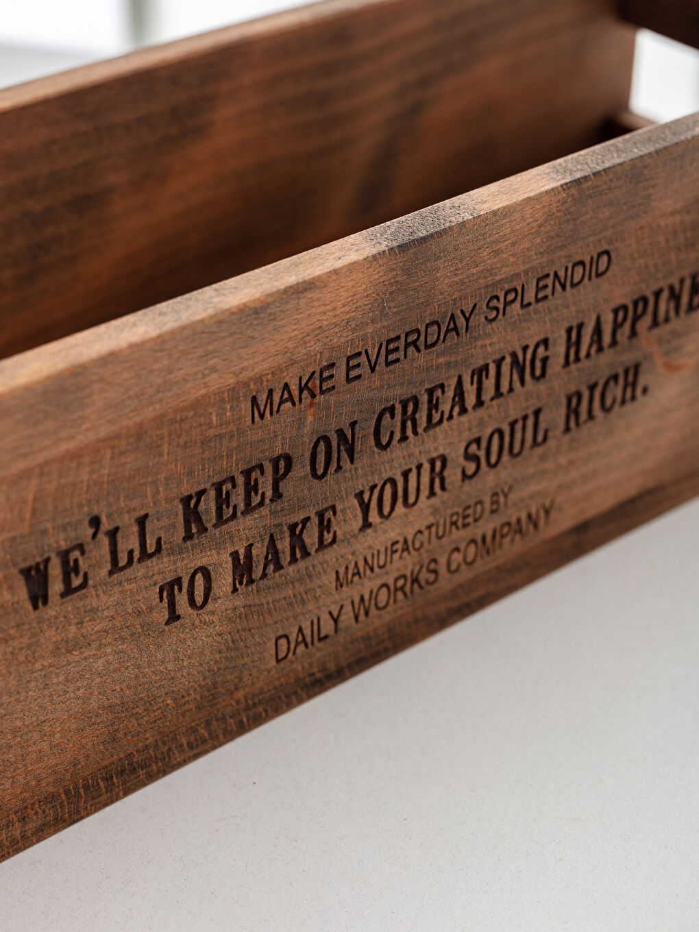 Kahverengi Yazı Detaylı Ahşap Kutu-1