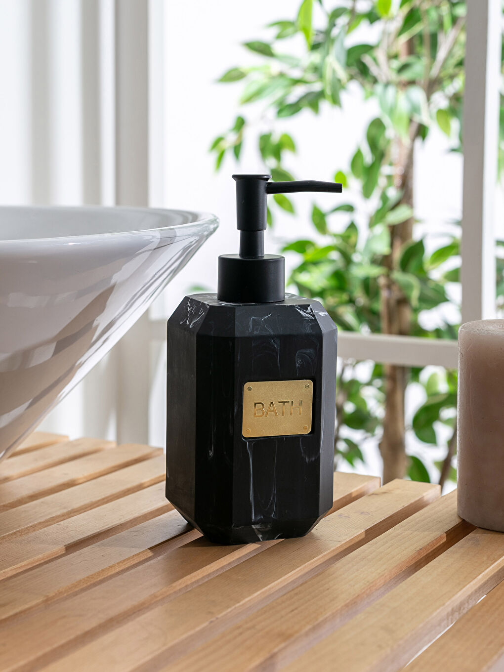 موزع الصابون السائل