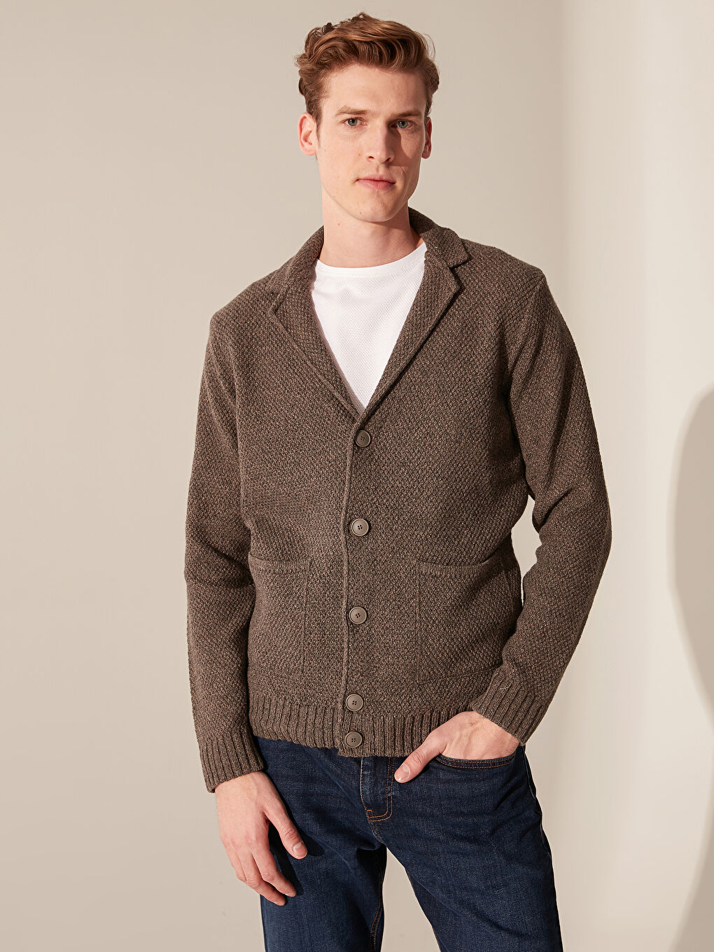 Bej Standart Kalıp V Yaka Erkek Triko Hırka