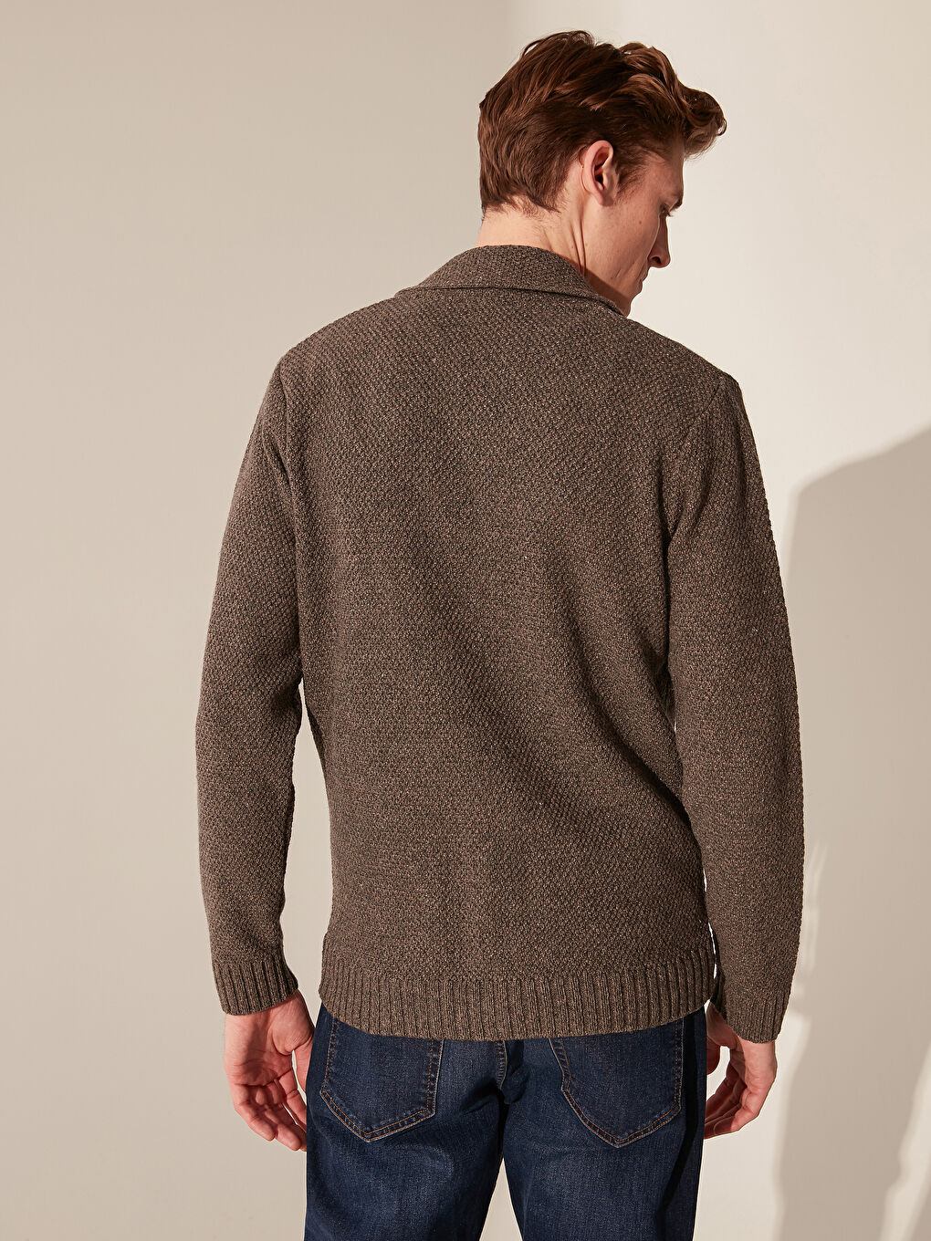 Bej Standart Kalıp V Yaka Erkek Triko Hırka-2