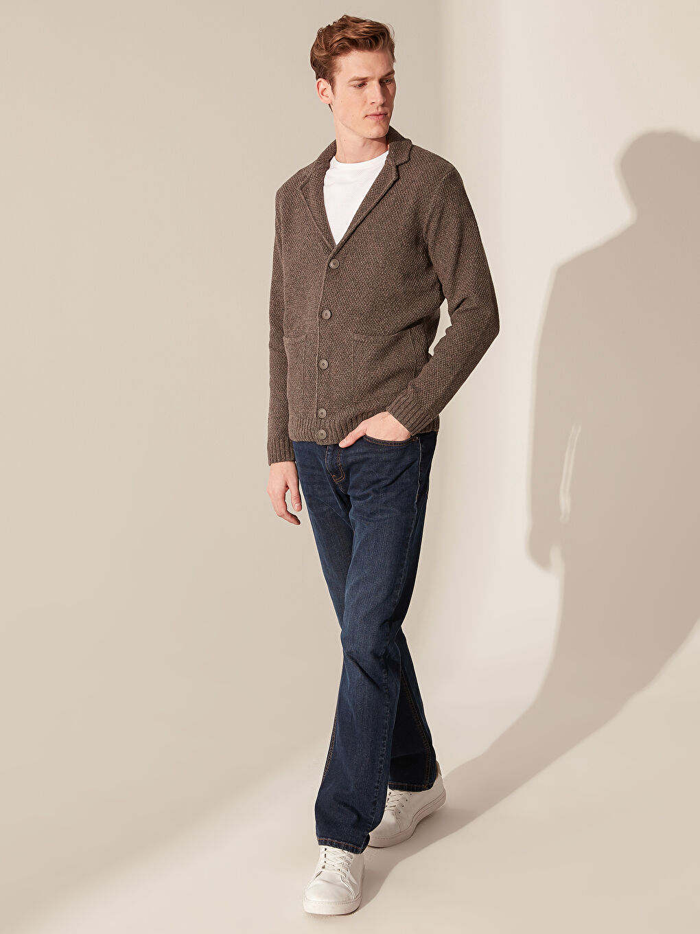 Bej Standart Kalıp V Yaka Erkek Triko Hırka-3