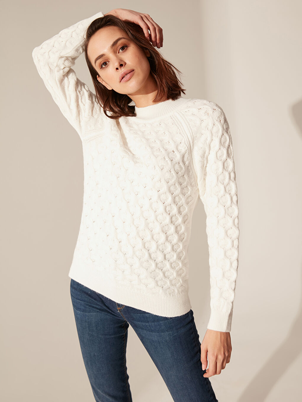 Ekru Yarım Balıkçı Yaka Uzun Kollu Kadın Kazak