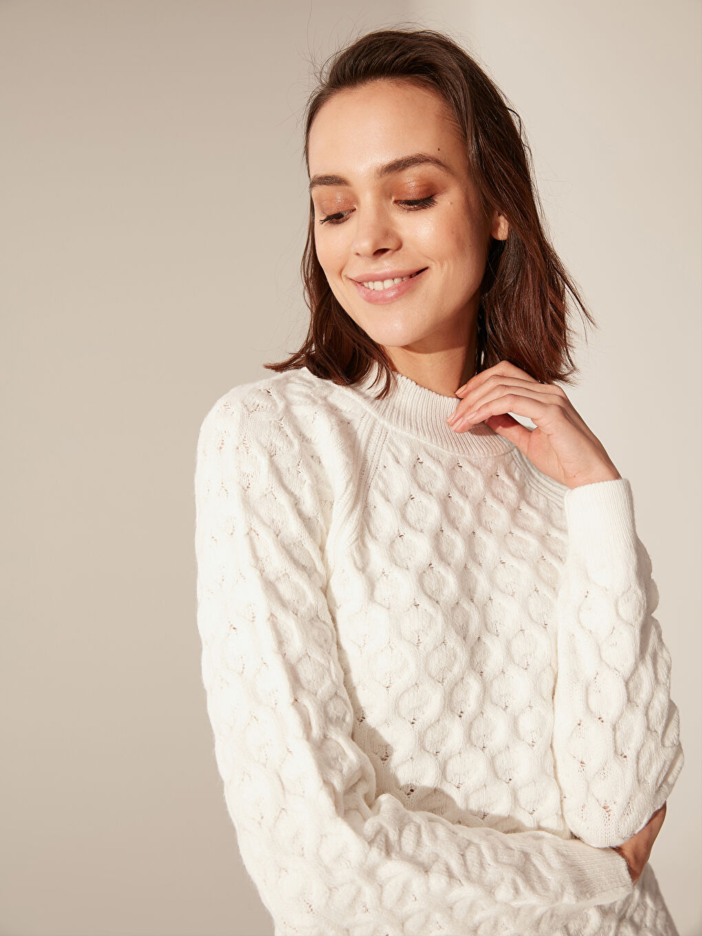 Ekru Yarım Balıkçı Yaka Uzun Kollu Kadın Kazak-3