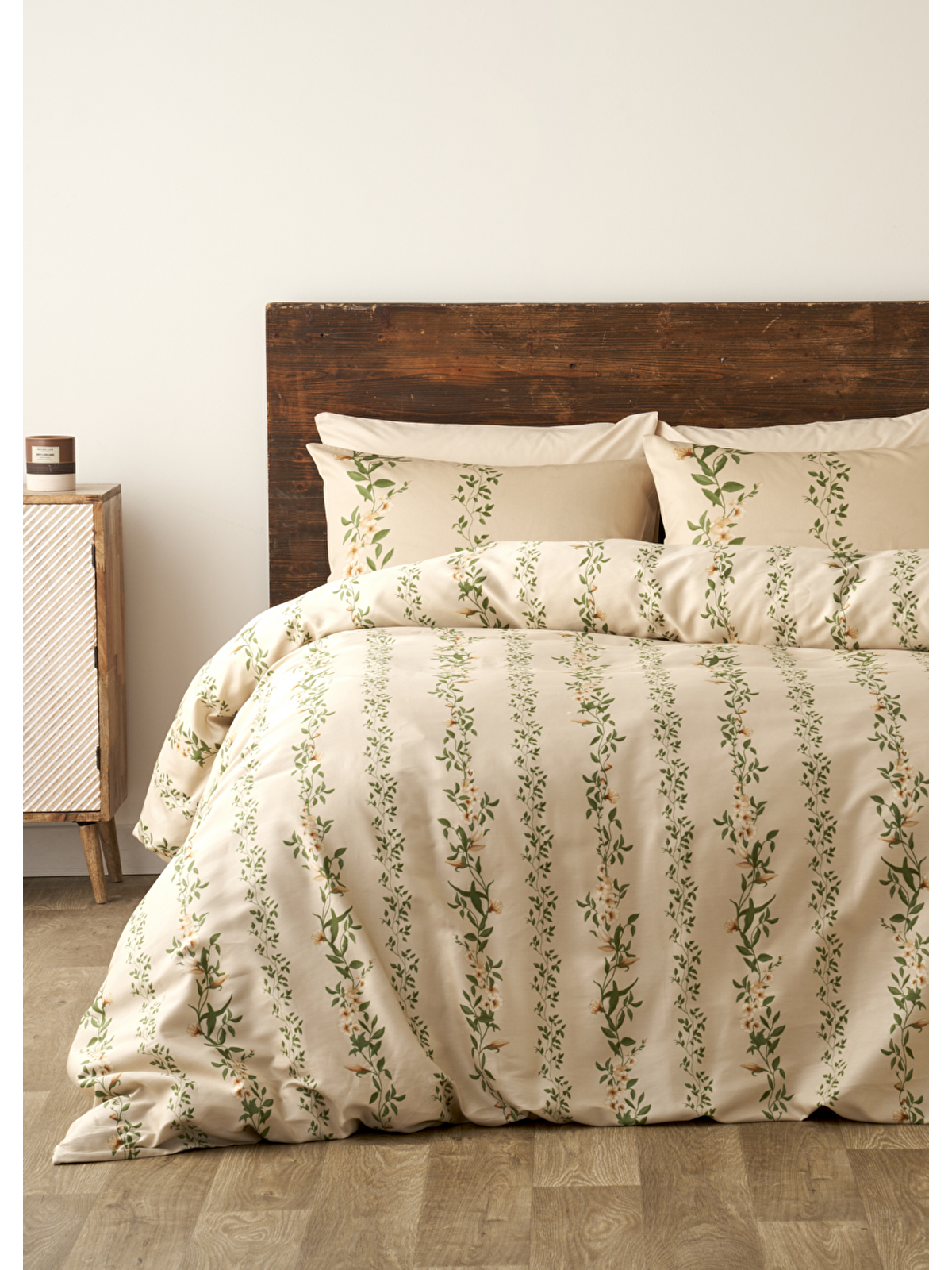Bella Maison %100 Pamuk Saten Flora Çift Kişilik Nevresim Takımı Bej (200x220 cm)
