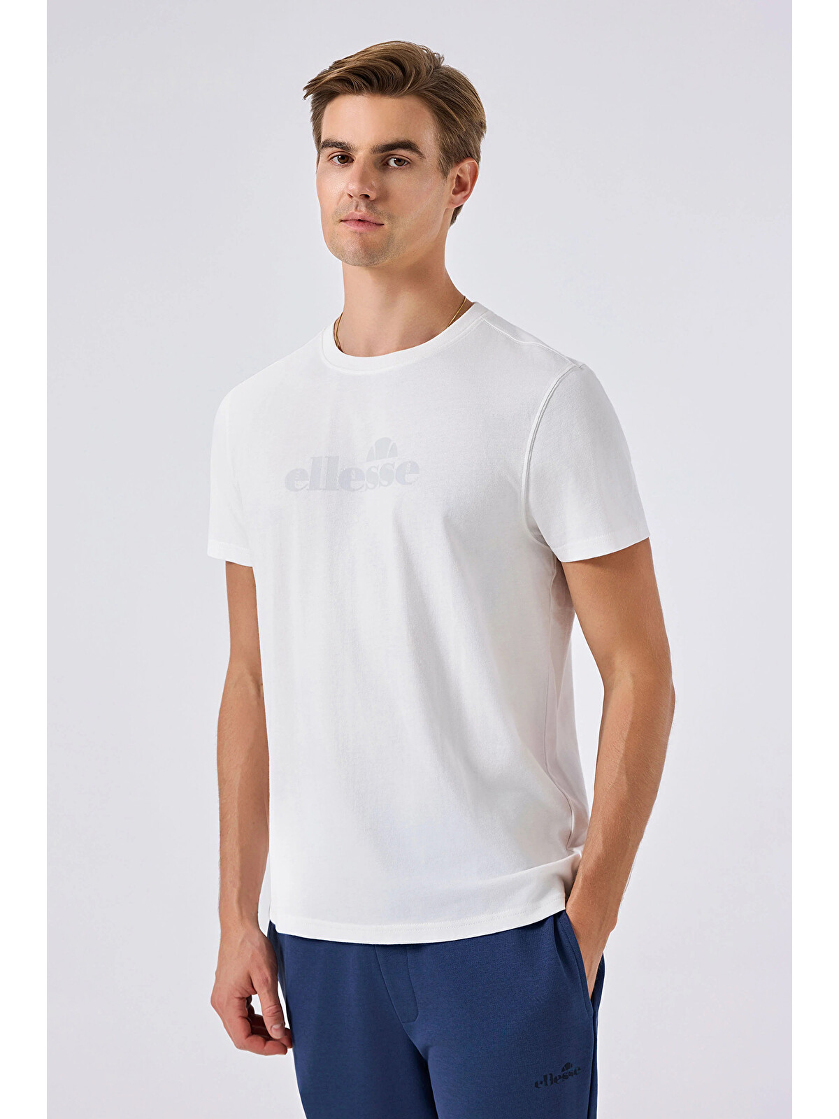 Ellesse Beyaz Logolu % 100 Pamuk Regular Fit Bisiklet Yaka Tişört
