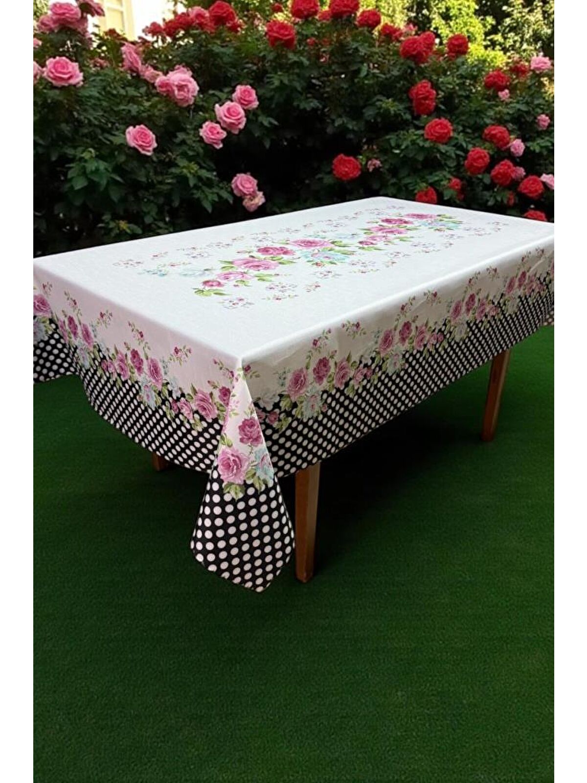 Çeyiz Diyarı Rosella Dertsiz Masa Örtüsü 150x220 cm
