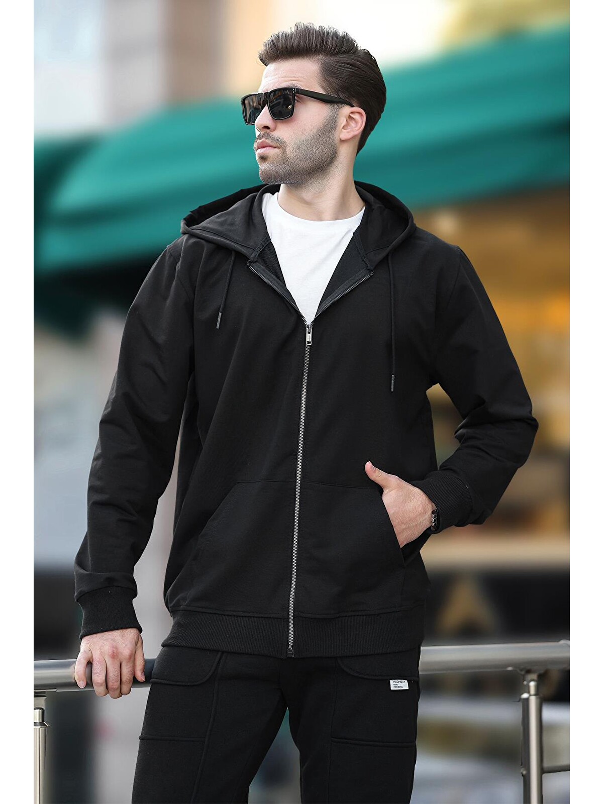 Madmext Siyah Kapüşonlu Düz Erkek Polar Fermuarlı Sweatshirt Hırka