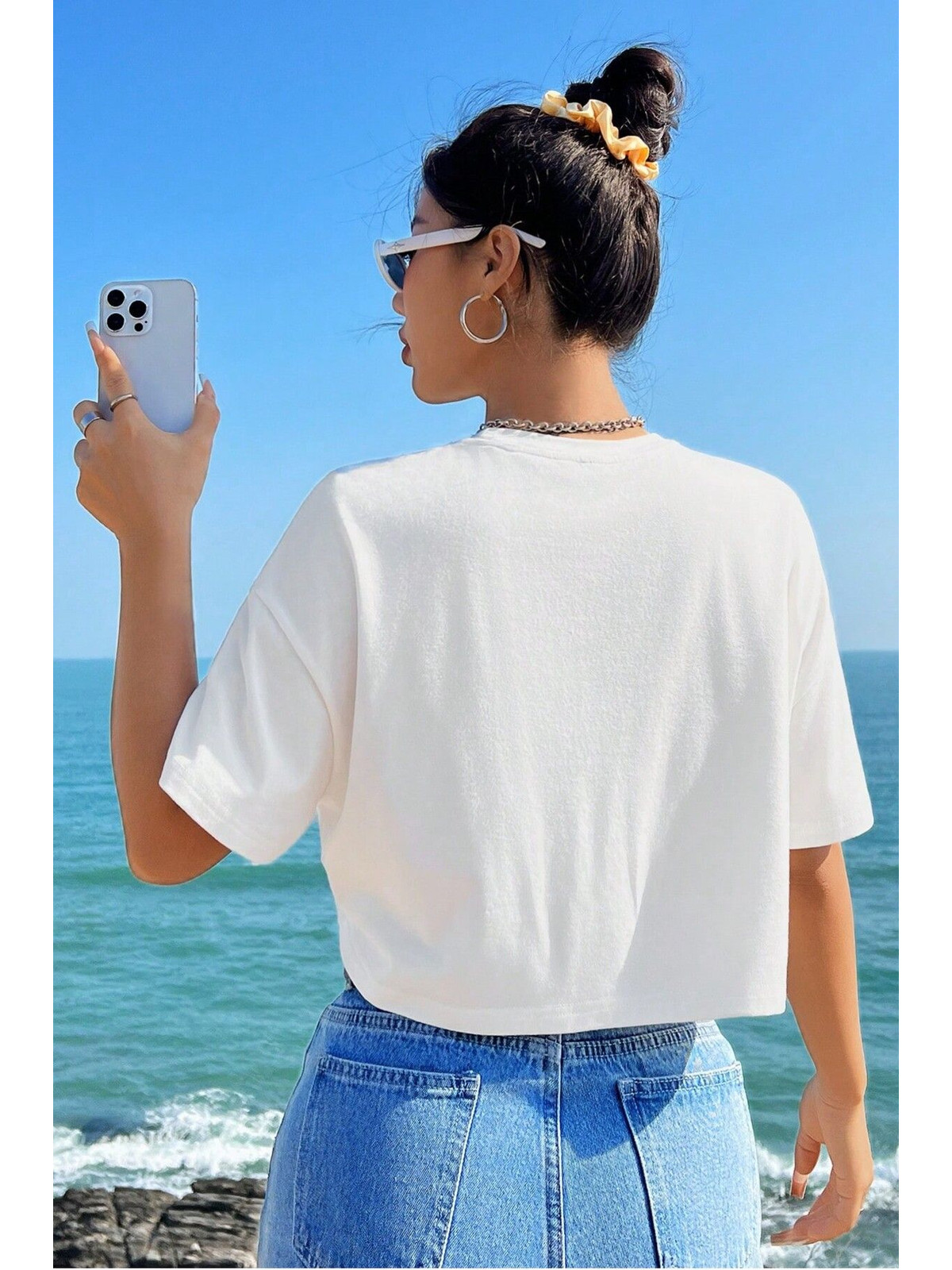 Trendseninle Kadın Beyaz Bisiklet Yaka Happy Baskılı Geniş Crop T