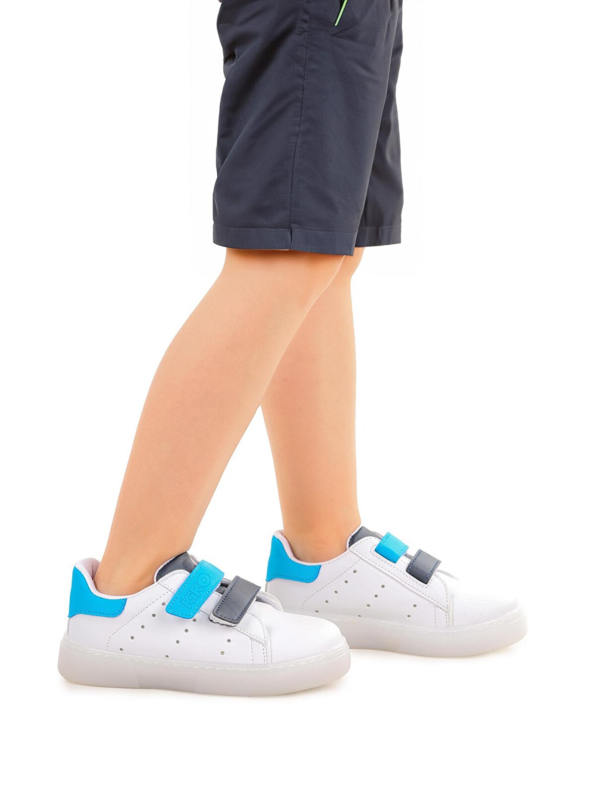 こりそん！！ Kiko Kids Beyaz Royzo Cırtlı Işıklı Erkek Çocuk Spor Ayakkabı